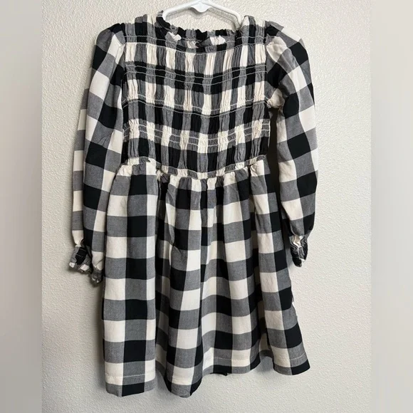 Hanna Andersson smocked black and white girl dress - Picture 1 of 6
